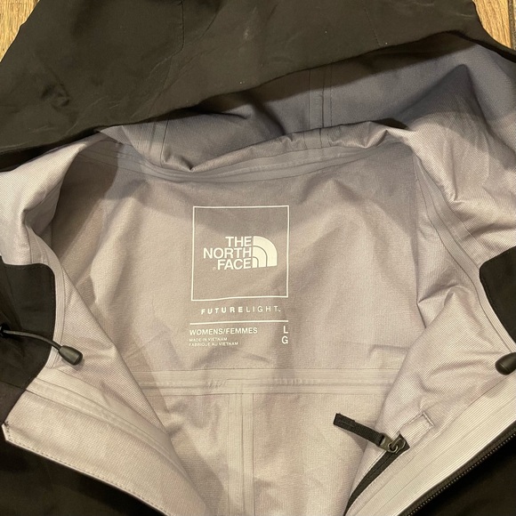 The North Face Women's Dryzzle FUTURELIGHT™ Jacket, size L - Picture 2 of 7